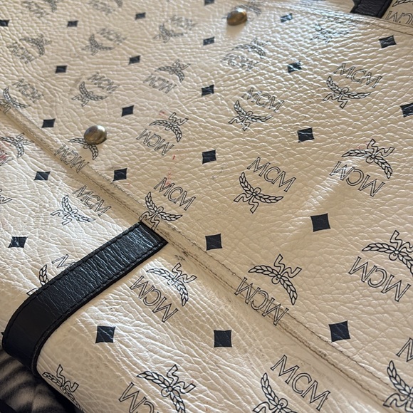 MCM Travel Bag - Picture 5 of 13